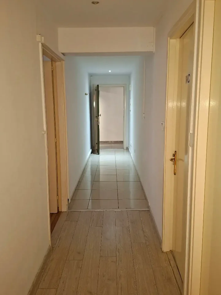 Office 90 m² for rent in Limassol, Limassol - Agios Nicolaos