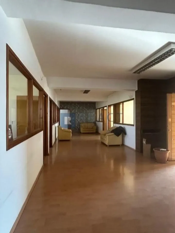 Office 180 m² for rent in Nicosia, Agioi Omologites