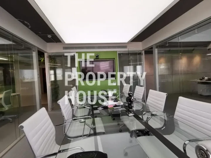 Office 400 m² for rent in Limassol, Historical Center