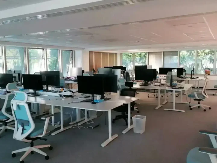 Office 582 m² for rent in Limassol, Limassol - Agia Zoni