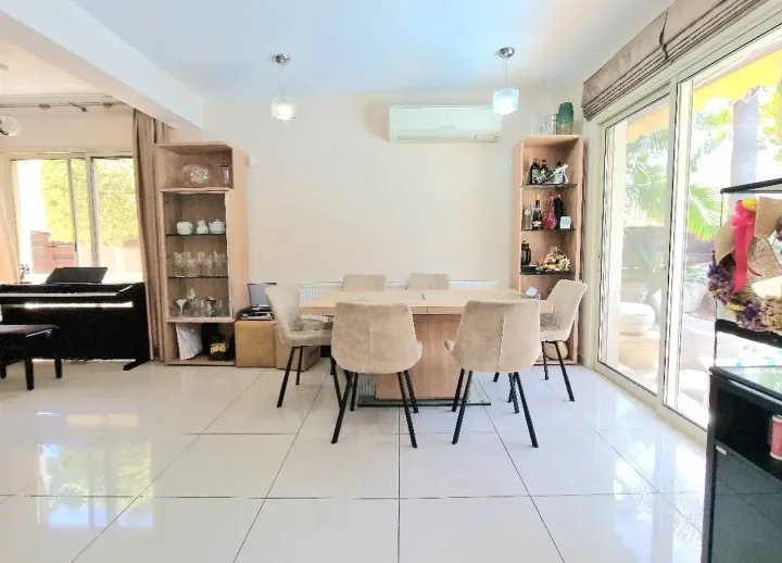 Отдельный дом в аренду 200 м² в Limassol, Mouttagiaka Tourist Area