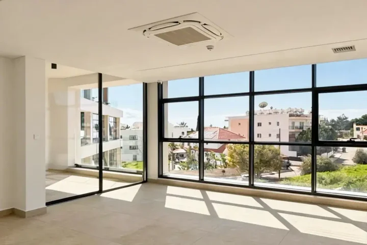 Office 222 m² for rent in Paphos, Paphos - Agios Theodoros
