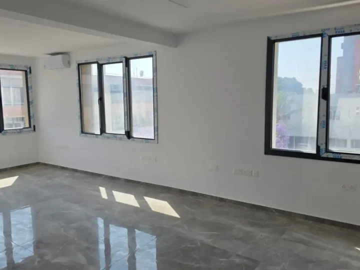 Γραφείο 75 μ² προς ενοικίαση στην τοποθεσία Limassol, Limassol - Katholiki