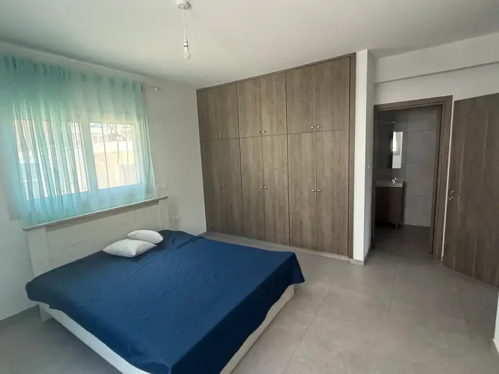 3-bedroom apartments for rent 180 m² in Limassol, Potamos Germasogeias
