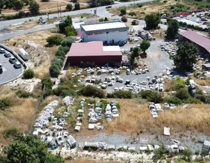 Warehouse 400 m² for rent in Limassol, Paramytha