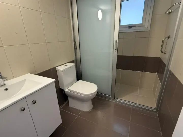 3-bedroom apartments for rent 100 m² in Larnaca, Larnaka - Finikoudes