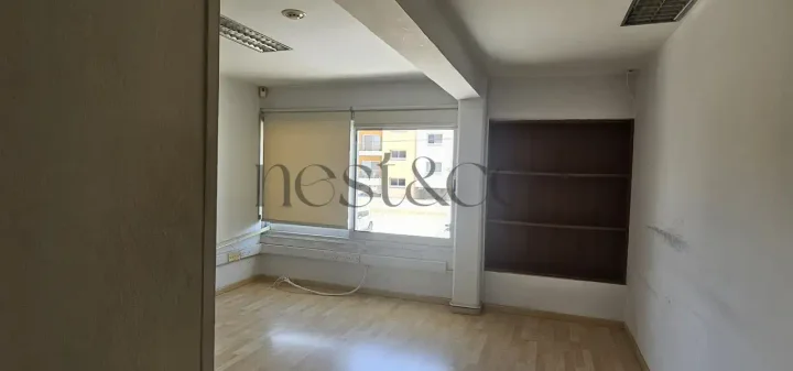 Office 180 m² for rent in Limassol, Limassol - Katholiki