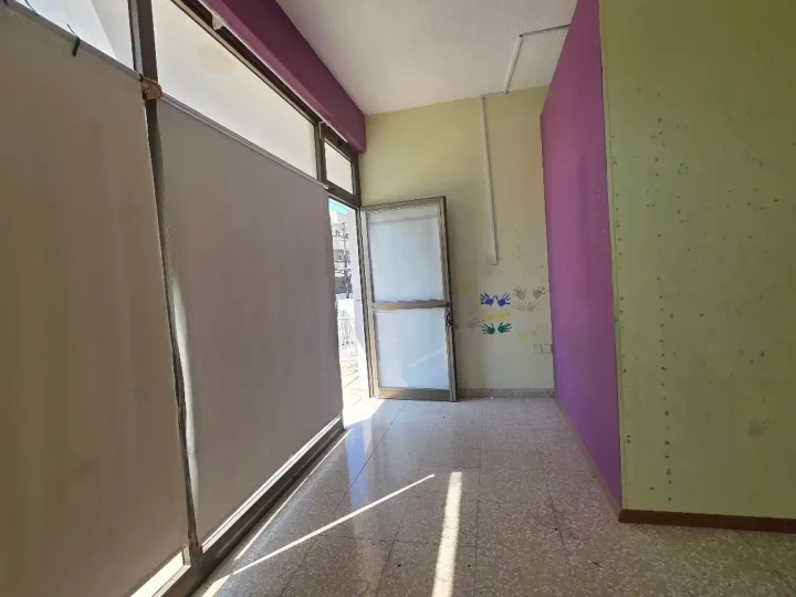 Office 40 m² for rent in Larnaca, Larnaka - Tsakilero