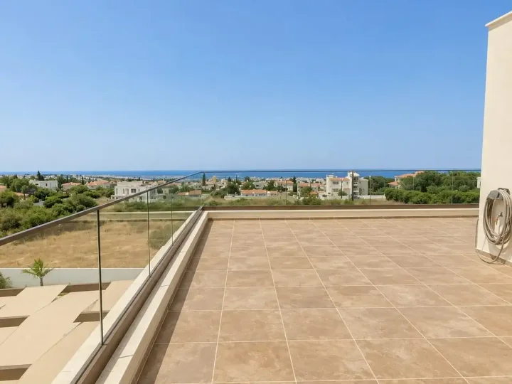 Villa for rent 300 m² in Paphos, Tala