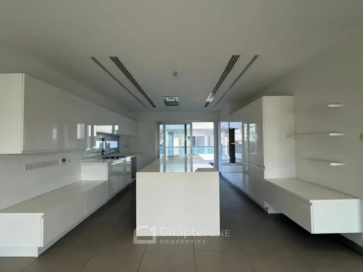 Apartments for rent 197 m² in Nicosia, Nicosia - Lykabittos