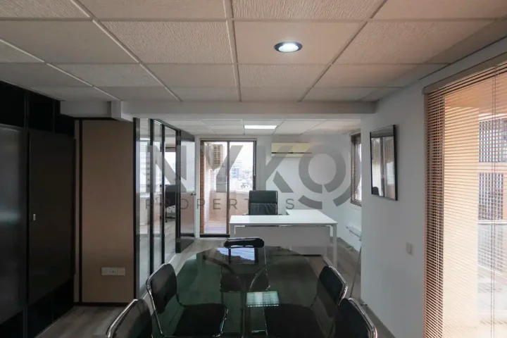 Office 180 m² for rent in Limassol, Limassol - Agia Zoni