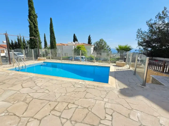 Villa for rent 220 m² in Paphos, Pegeia