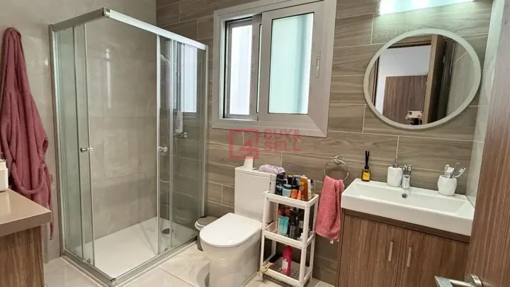Semi-detached house for rent 150 m² in Limassol, Kato Polemidia