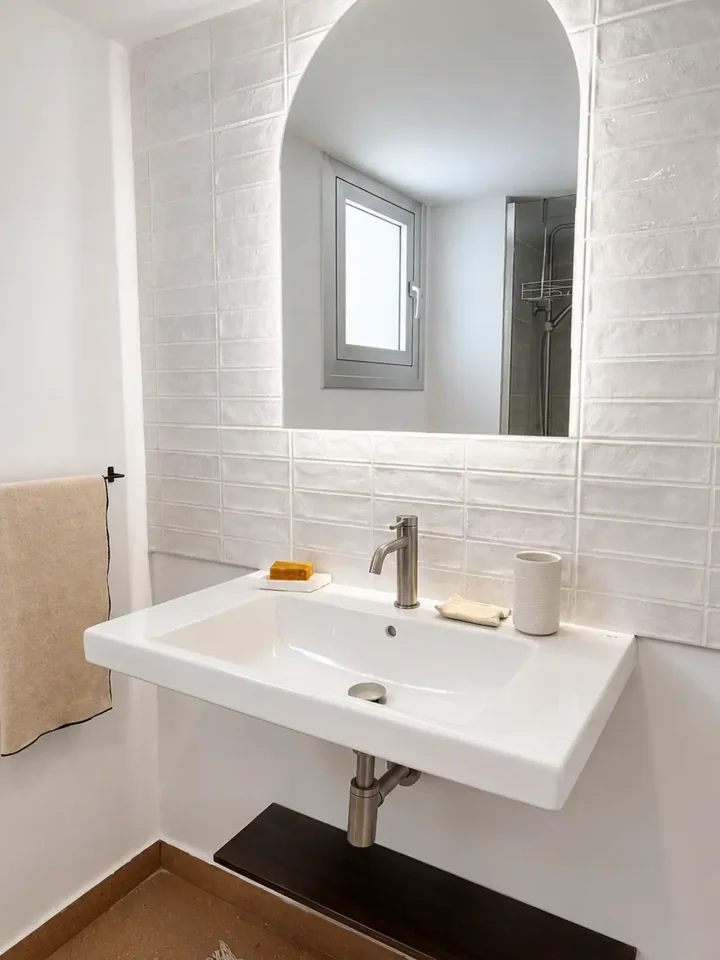 2-bedroom apartments for rent 85 m² in Nicosia, Agioi Omologites