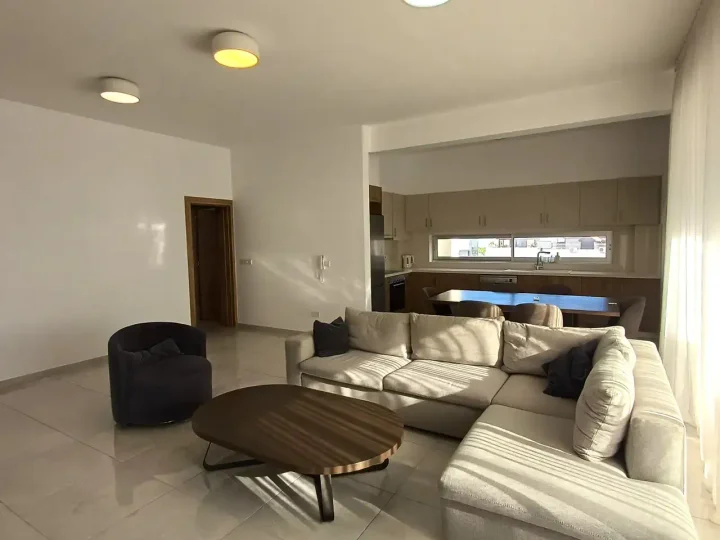 3-bedroom apartments for rent 150 m² in Limassol, Limassol - Mesa Geitonia
