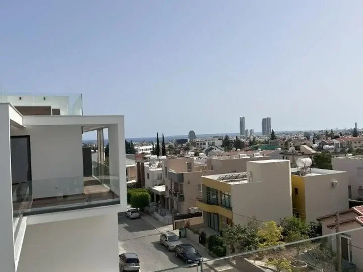 3-bedroom penthouse for rent 200 m² in Limassol, Germasogeia Tourist Area