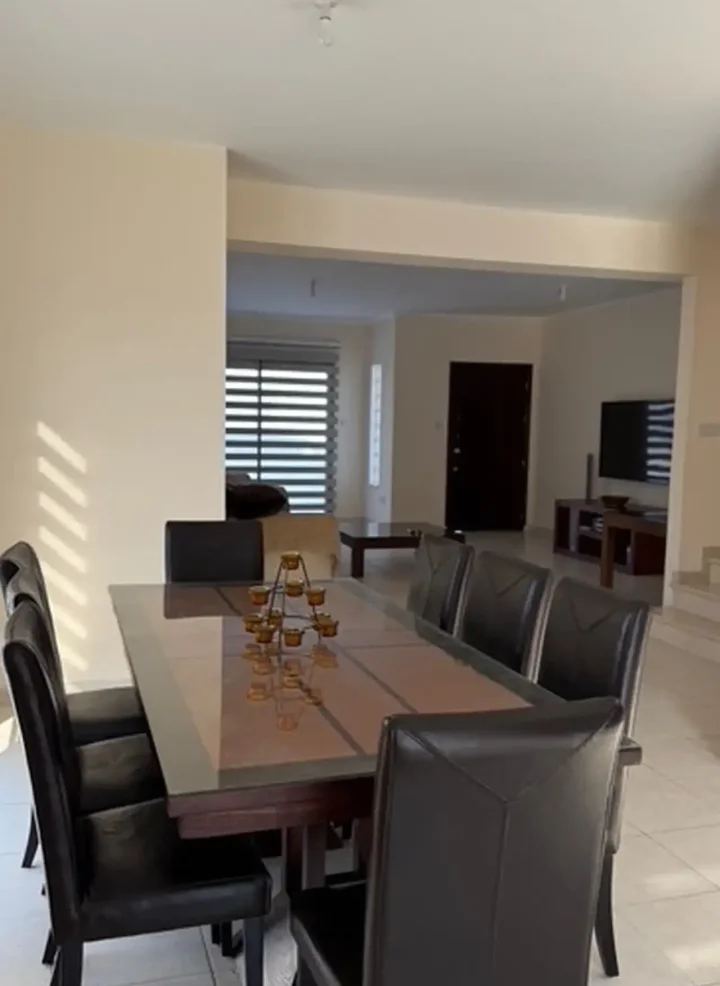 4-bedroom villa for rent 255 m² in Larnaca, Livadia Larnakas