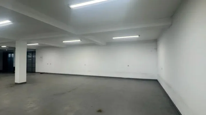 Warehouse 200 m² for rent in Limassol, Agios Athanasios