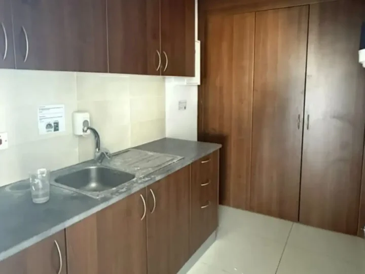 Office 434 m² for rent in Limassol, Limassol - Neapolis
