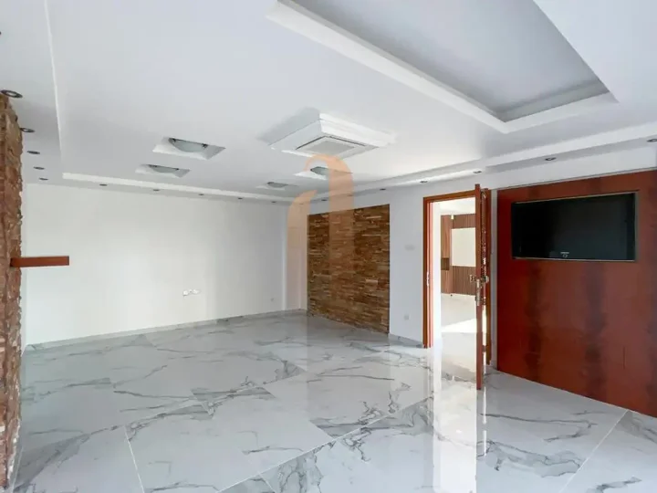 Office 125 m² for rent in Limassol, Agios Tychon Tourist Area