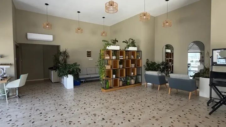 Trading area 80 m² for rent in Limassol, Limassol - Zakaki