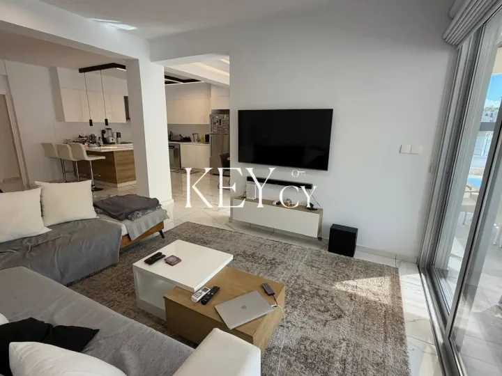 3-bedroom apartments for rent 198 m² in Limassol, Limassol - Mesa Geitonia