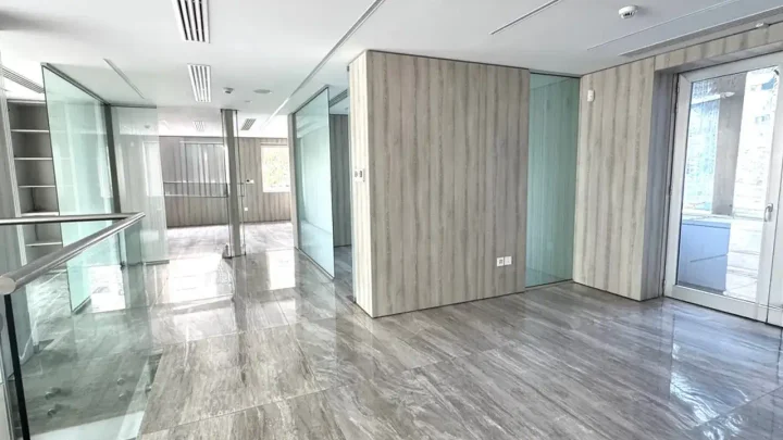 Office 300 m² for rent in Limassol, Limassol - Agios Nicolaos