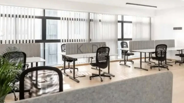 Office 300 m² for rent in Limassol, Limassol - Agia Zoni