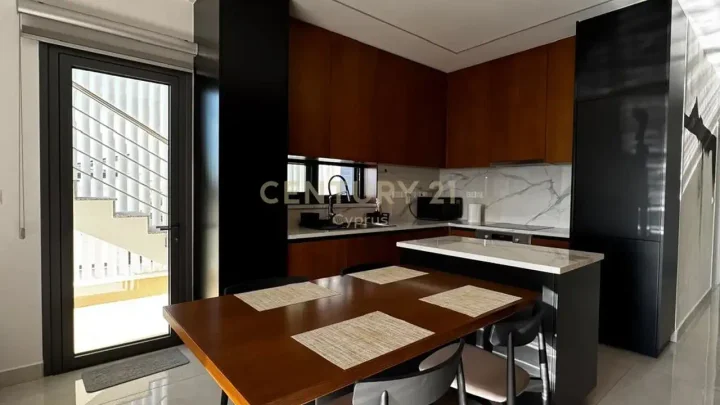 4-bedroom penthouse for rent 184 m² in Limassol, Agios Athanasios