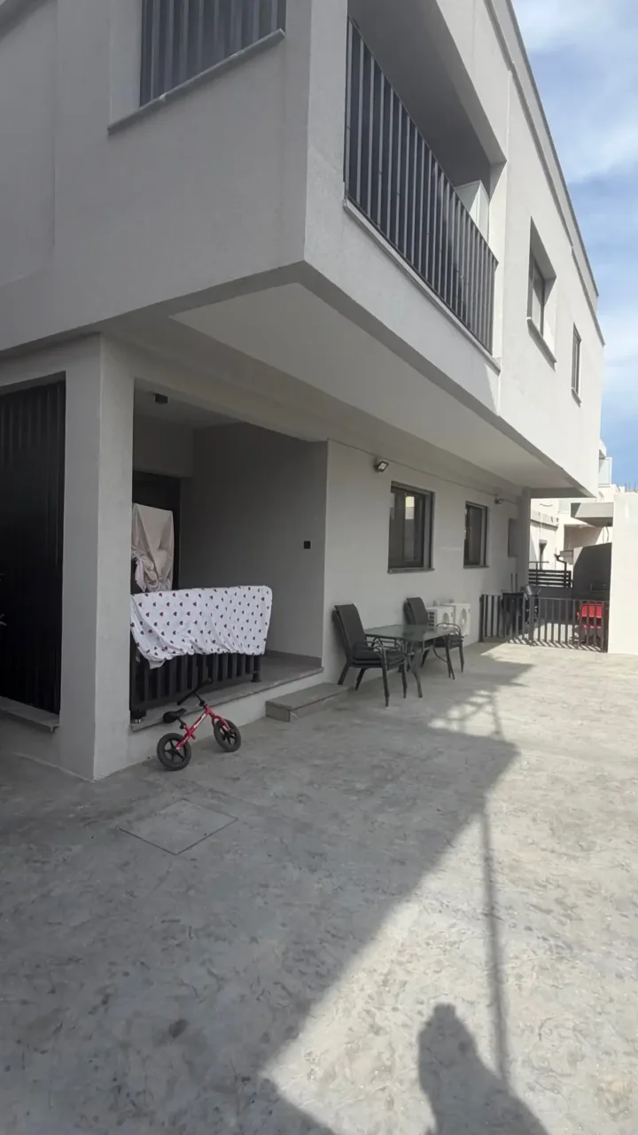 Detached house for rent 220 m² in Limassol, Limassol - Omonia