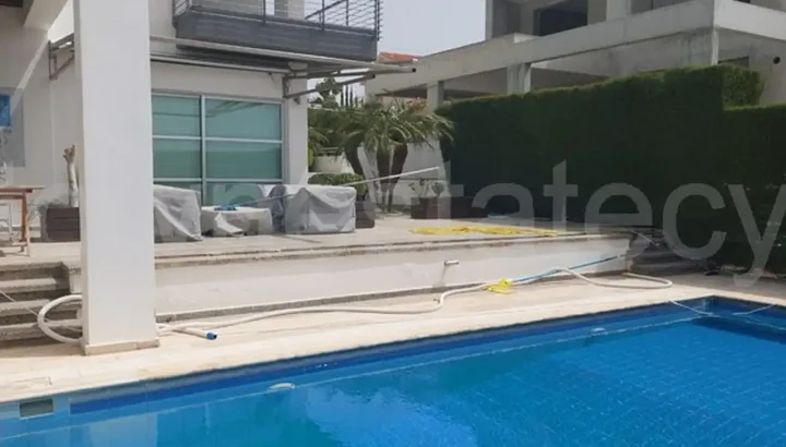 3-bedroom detached house for rent 220 m² in Limassol, Episkopi Lemesou