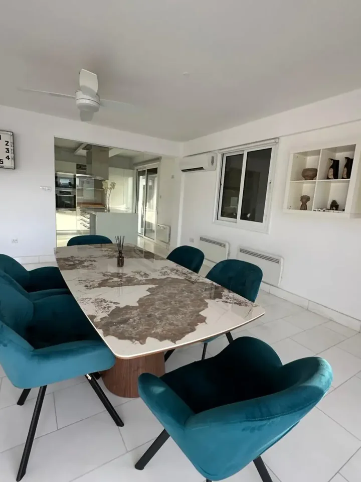Penthouse for rent 138 m² in Paphos, Paphos - Agios Theodoros