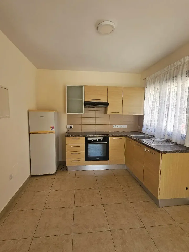 2-bedroom maisonette for rent 130 m² in Larnaca, Perivolia Larnakas