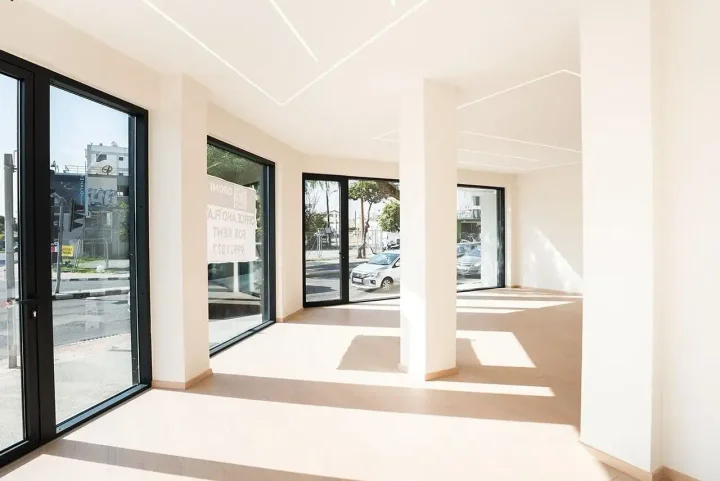 Office 200 m² for rent in Limassol, Limassol - Katholiki