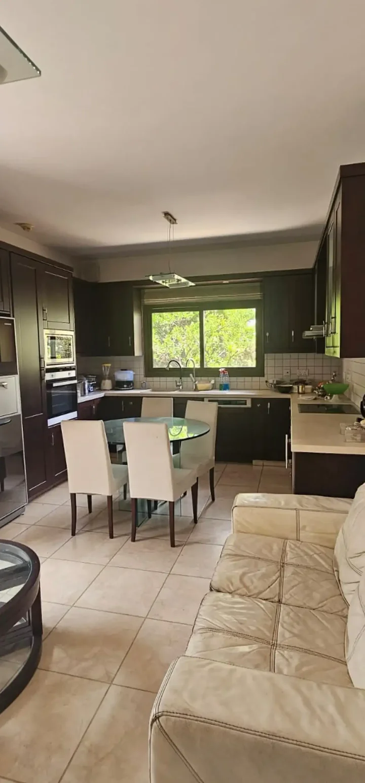 3-bedroom villa for rent 250 m² in Limassol, Limassol - Mesa Geitonia