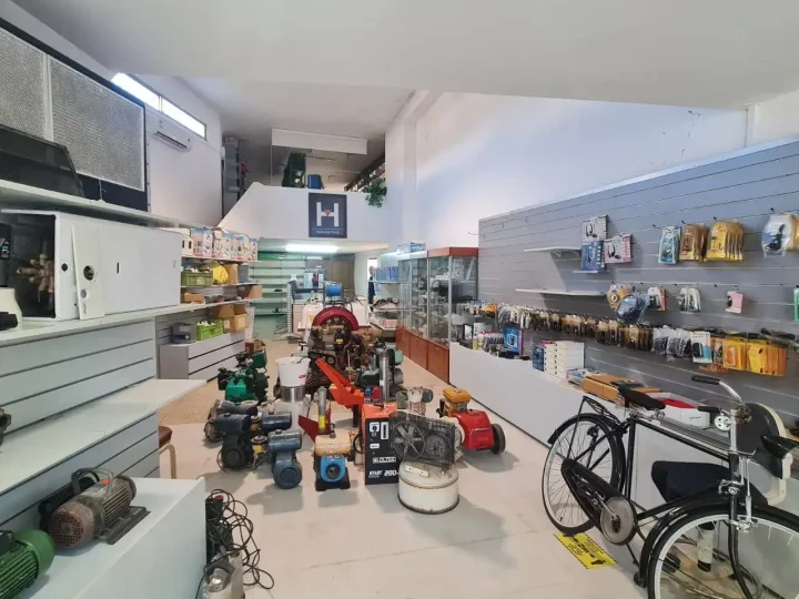 Trading area 250 m² for rent in Paphos, Paphos - Agios Theodoros