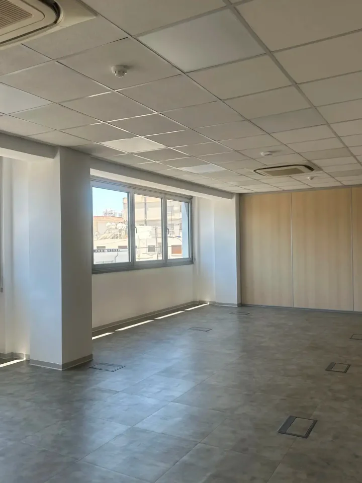 Office 396 m² for rent in Limassol, Limassol - Petrou Kai Pavlou