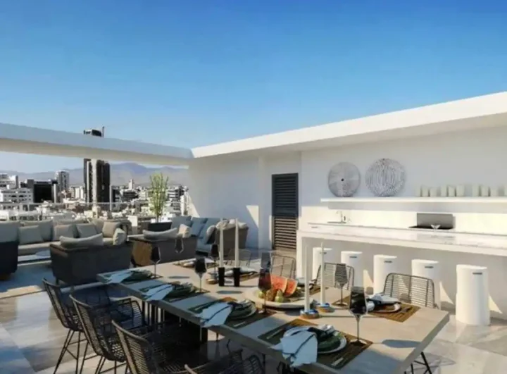 3-bedroom penthouse for rent 194 m² in Nicosia, Agioi Omologites