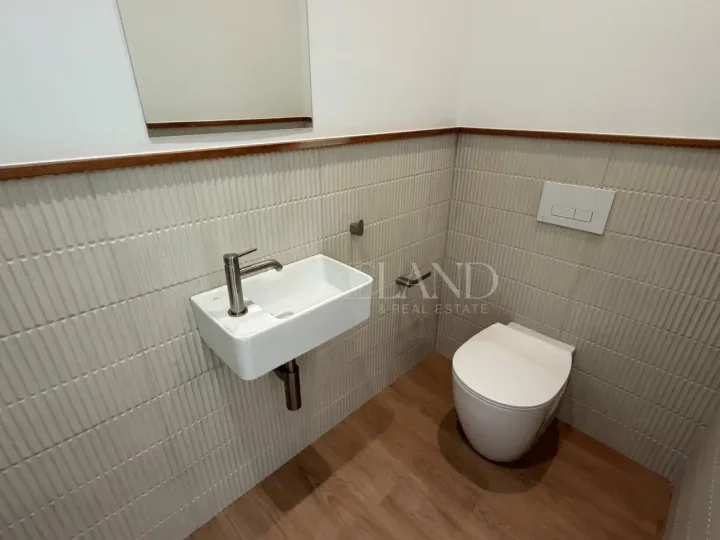 Office 310 m² for rent in Limassol, Limassol - Katholiki
