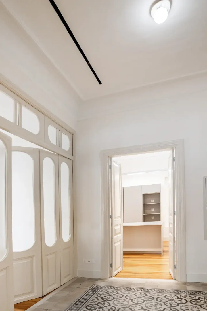 Office 366 m² for rent in Limassol, Historical Center