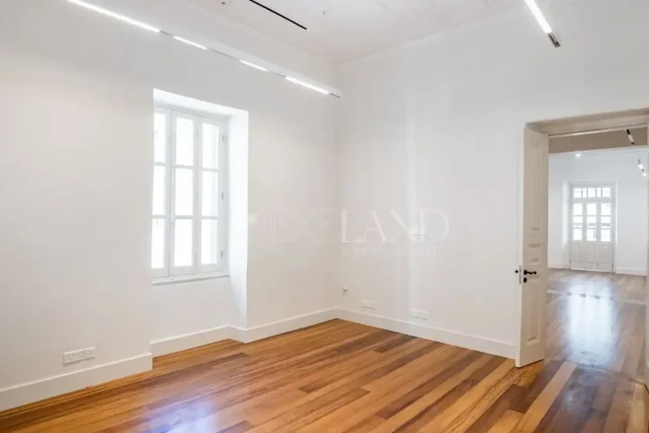 Office 310 m² for rent in Limassol, Limassol - Katholiki