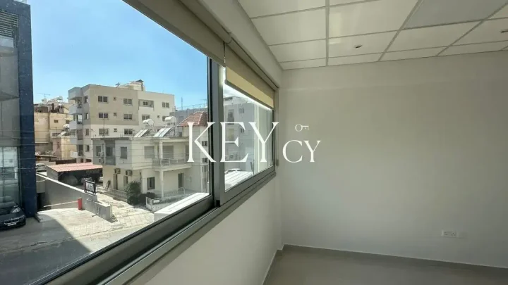 Office 103 m² for rent in Limassol, Limassol - Agia Zoni