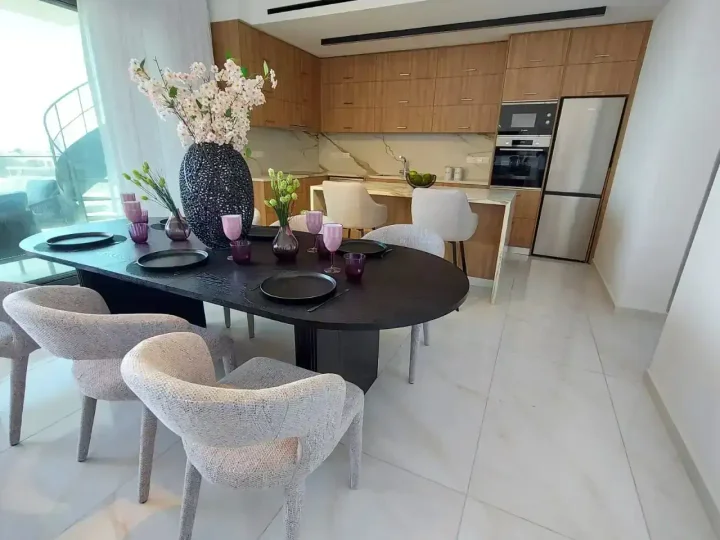3-спальная пентхаус в аренду 238 м² в Limassol, Panthea