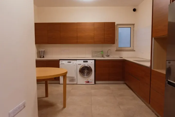 6+ bedroom villa for rent 640 m² in Limassol, Germasogeia