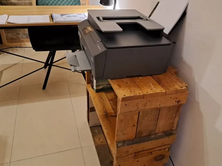 Office 120 m² for rent in Nicosia, Egkomi