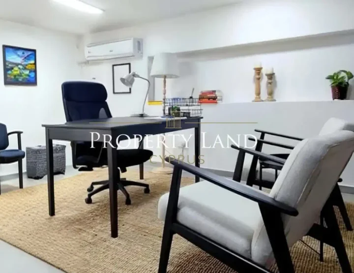 Commercial properties 200 m² for rent in Larnaca, Larnaka - Sotiros