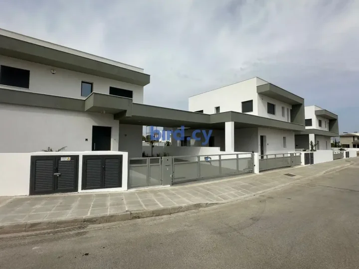 4-bedroom detached house for rent 270 m² in Nicosia, GSP Area