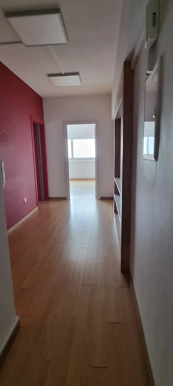 Office 100 m² for rent in Limassol, Limassol - Agia Zoni