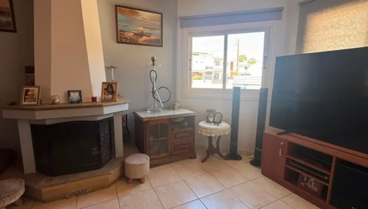 4-спальная отдельный дом в аренду 280 м² в Limassol, Kolossi -Agios Loukas