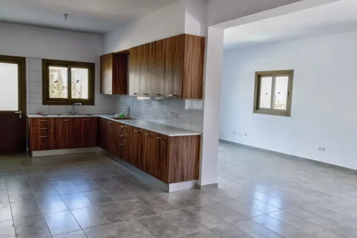 3-bedroom detached house for rent 145 m² in Paphos, Tala